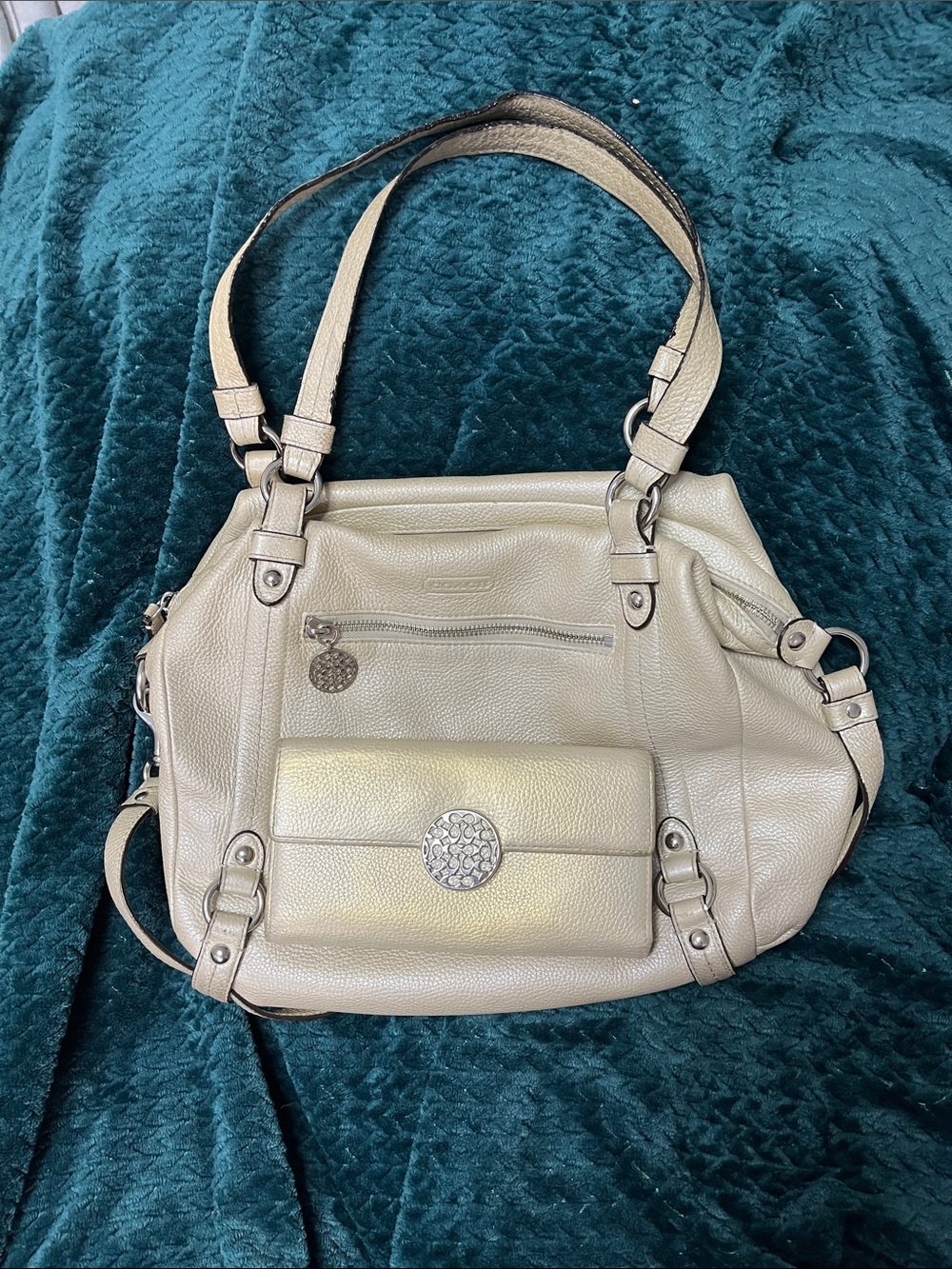 Coach Cream Pebbled Leather Shoulder Bag with Matching Wallet